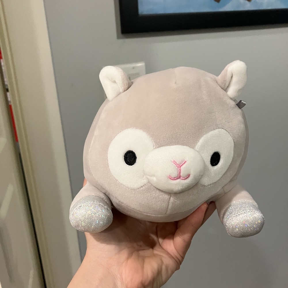 Squishmallows Martine the Llama 8" Stuffed Plush